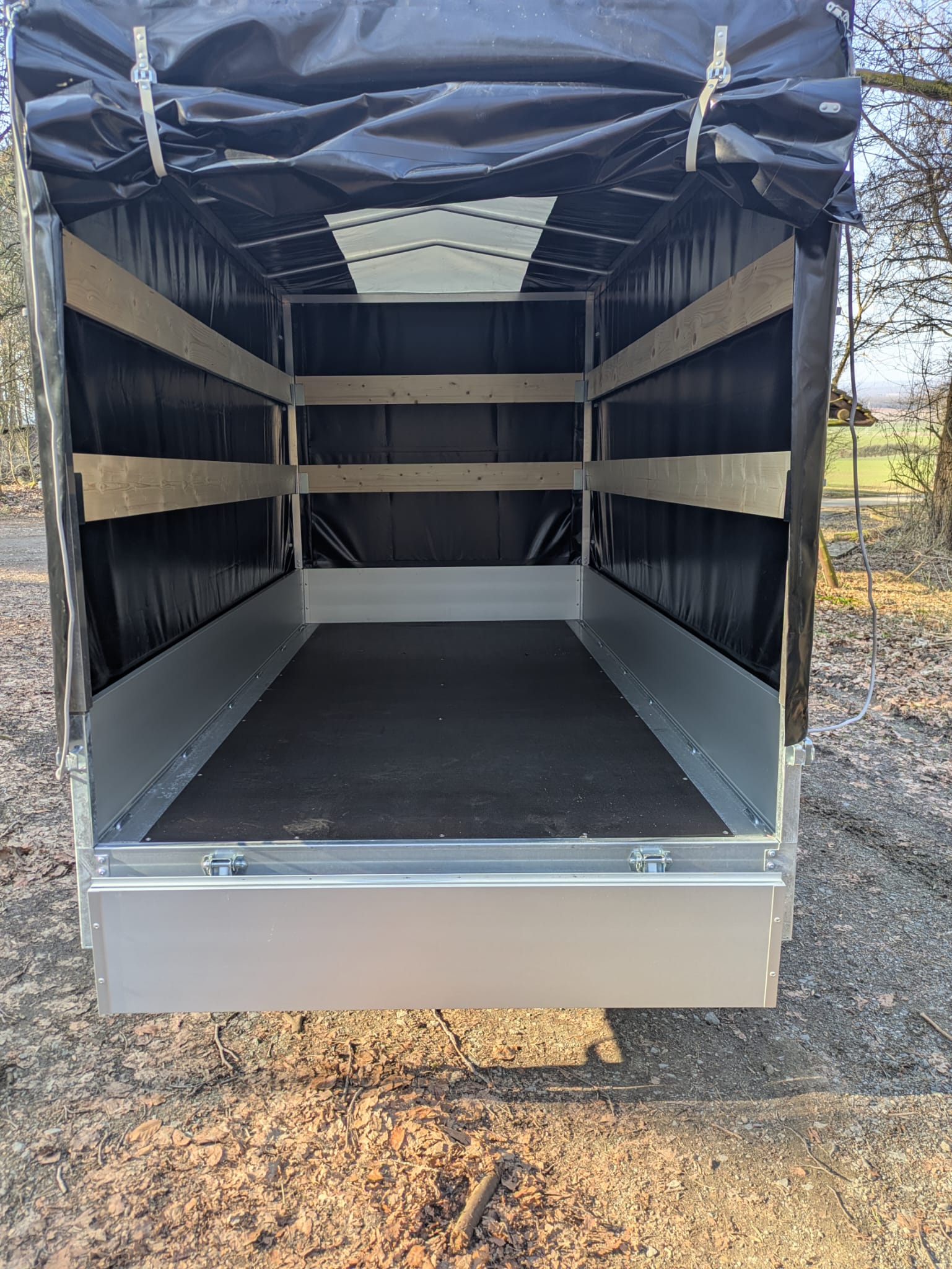 PKW-Planenanhänger (750kg) der Marke Eduard